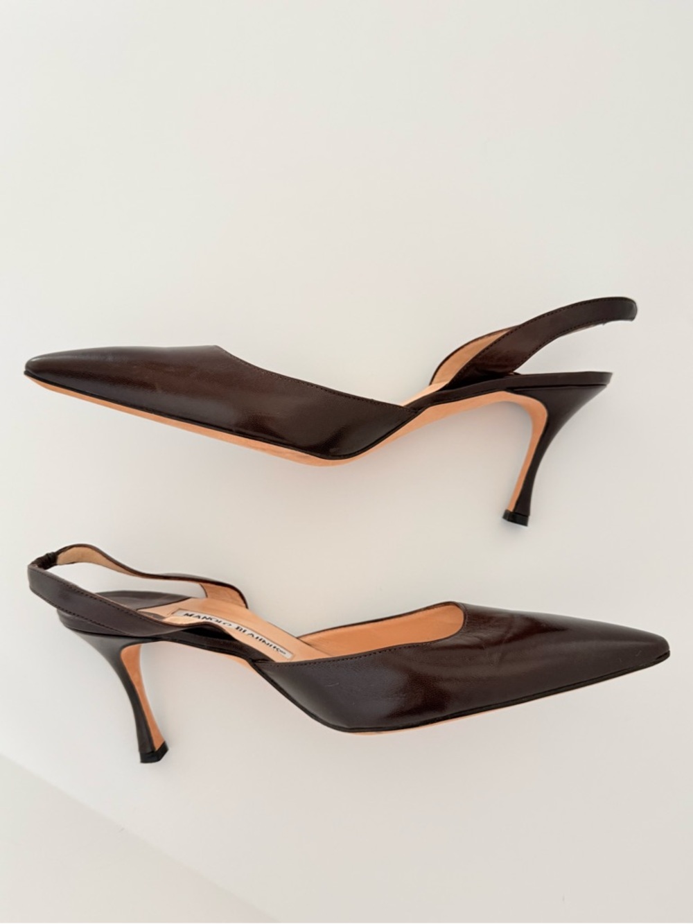 Manolo Blahnik Carolyne Slingback Pumps Dark Brown Leather Kitten Heel EU 40 - Picture 4 of 9